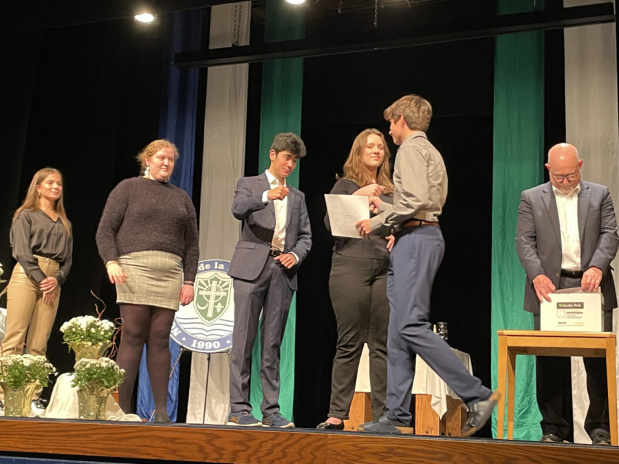 Over 120 Inducted into NHS from Class of 2022, Class of 2023
