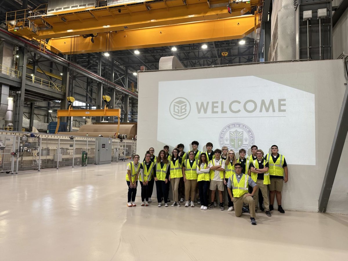 PPS Students Visit Two Green Bay Manufacturing Companies