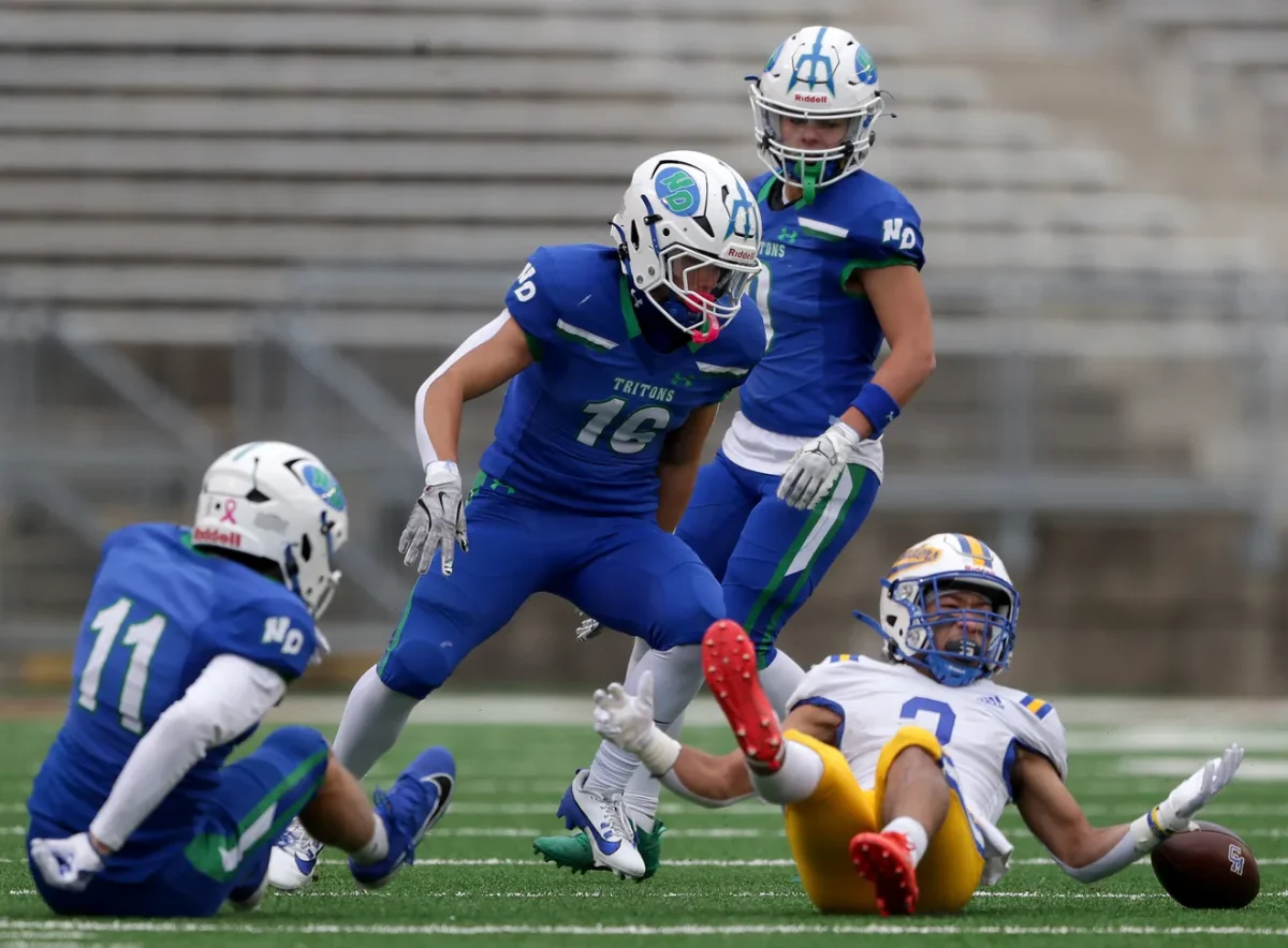 Jack Collins Commits to Playing Football at St. Olaf College