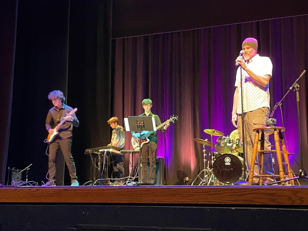 Cabaret Night Promises a Night of Free, Remarkable Entertainment
