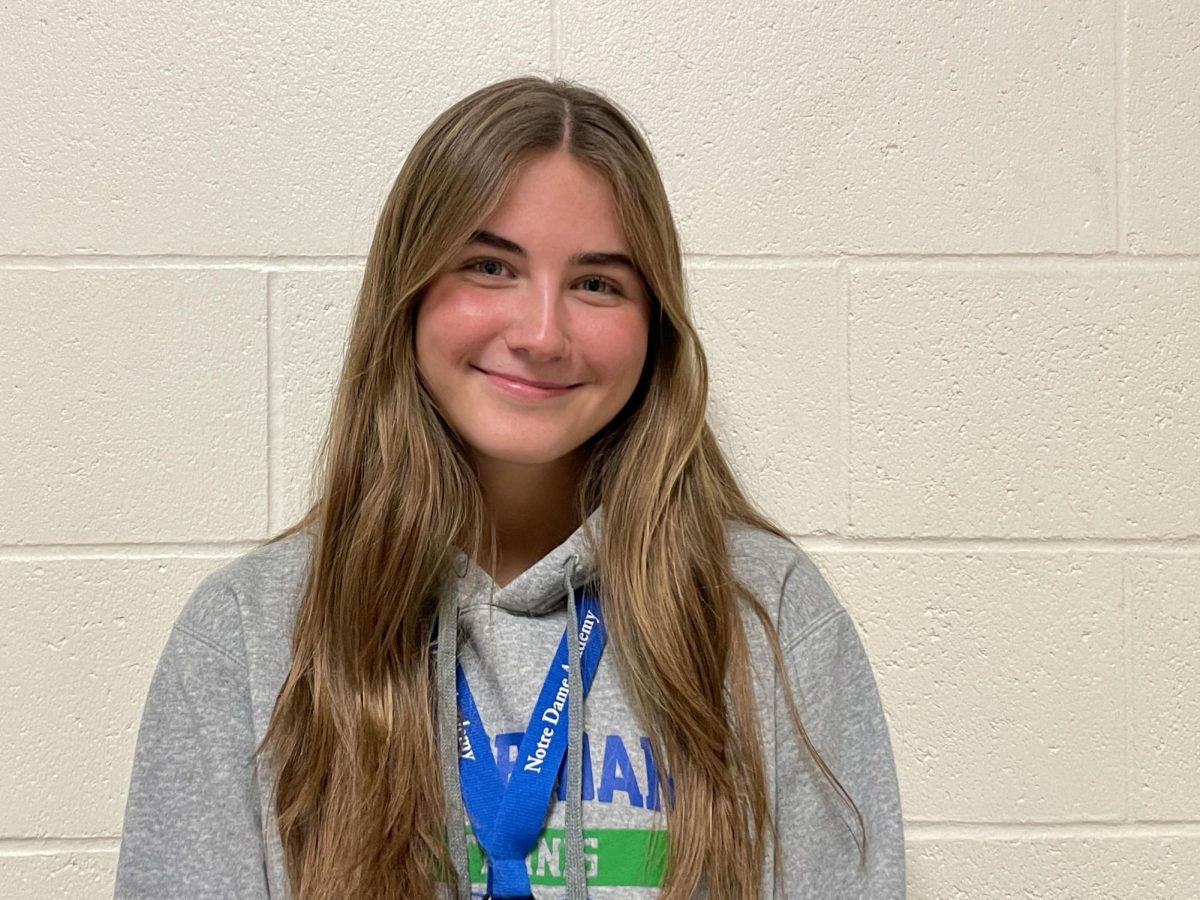 Mermaid Brynn Smullen Plans to Follow Traditions Set by Bordini, Chosa